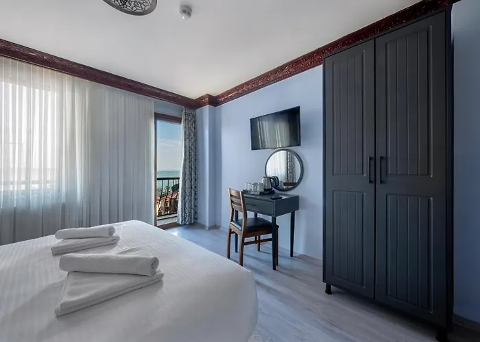 Mytra Hotel