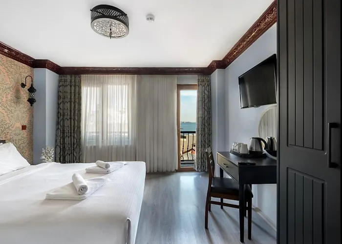Mytra Hotel